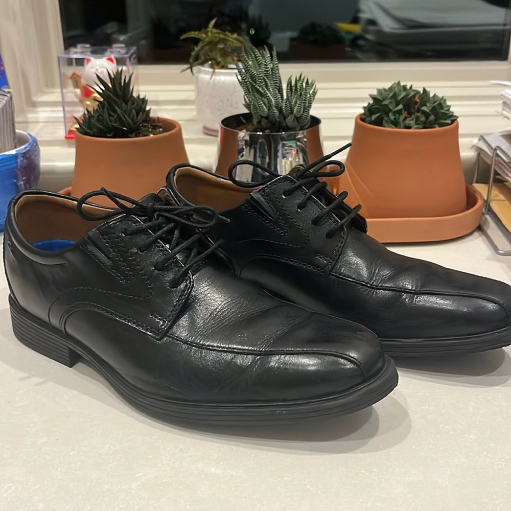 Clark’s Whidfon Place Black Lace-Up Oxford - Size 7.5